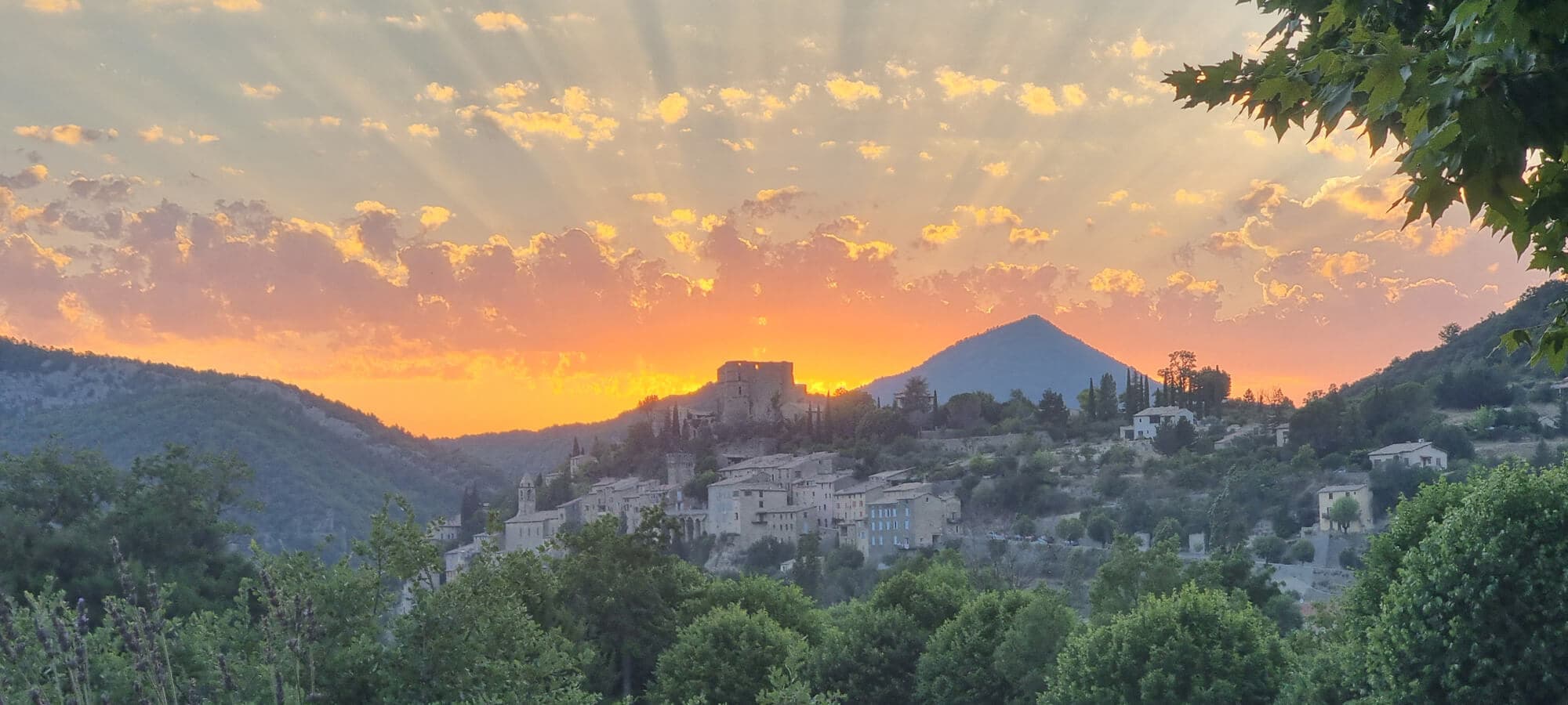 Vue Panoramique depuis la terrasse de L'o des Sources